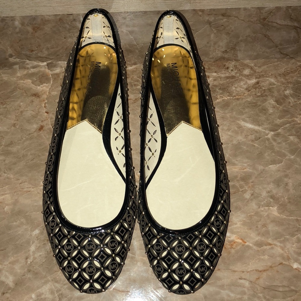 MK ballet flats